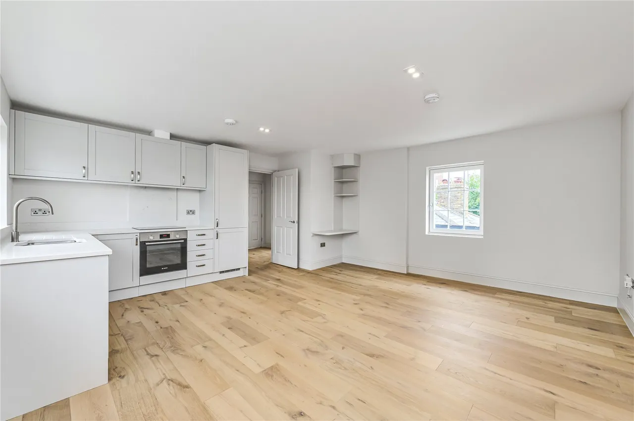 Allfarthing Lane, London, SW18, photo 5