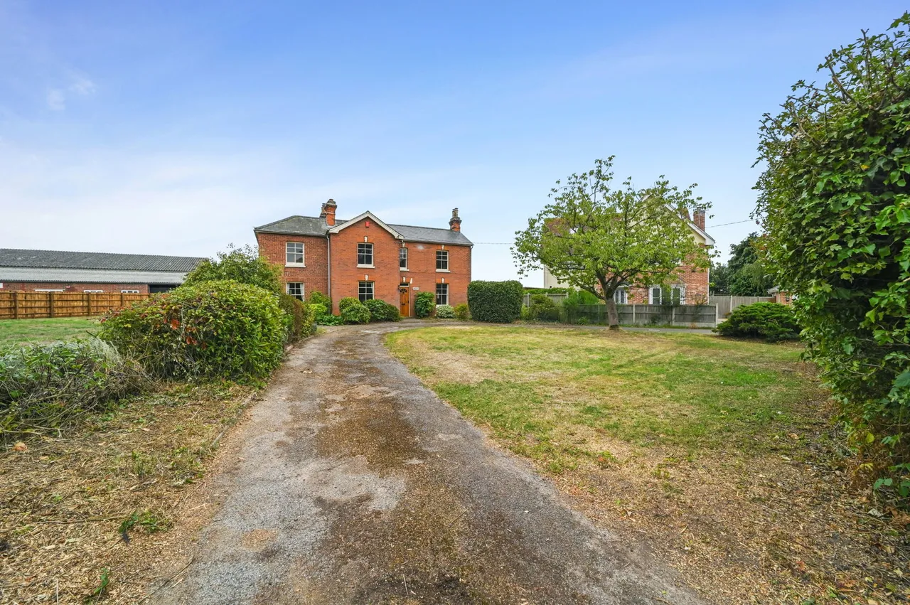St. Marys Road, Great Bentley, photo 2