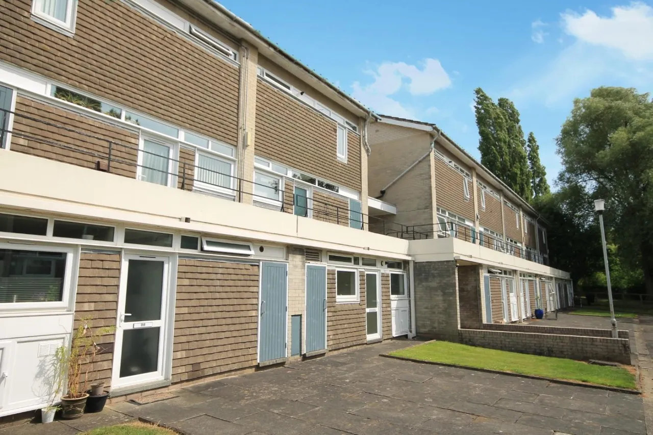 2 bed flat for sale — Hampsthwaite Road, Harrogate, HG1 2DS
