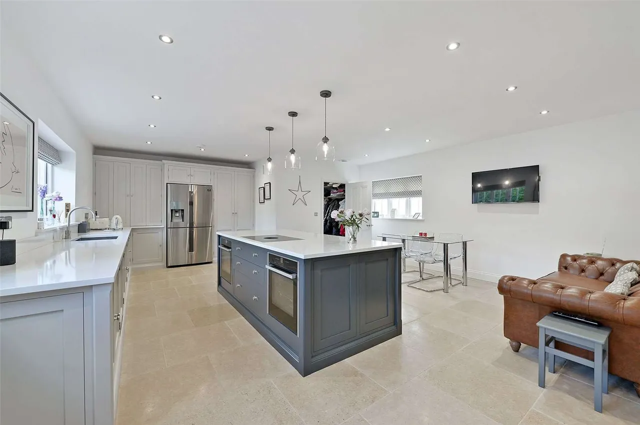 Fieldside, Long Wittenham, Abingdon, Oxfordshire, OX14 4RG, photo 2