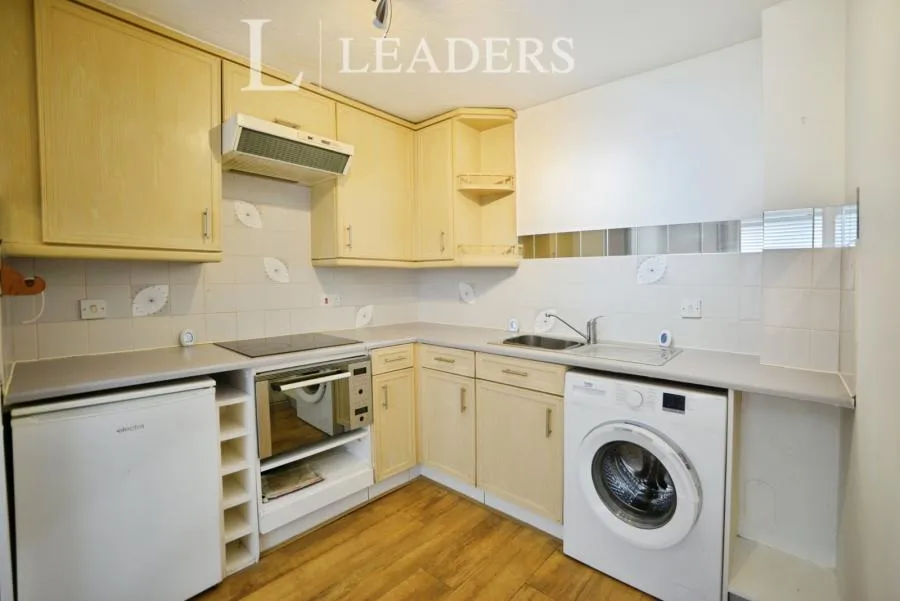 Hamilton Court, Templemead, CM8, photo 5
