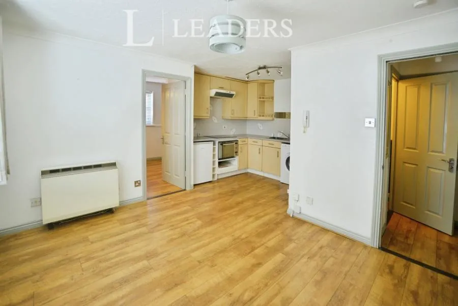 Hamilton Court, Templemead, CM8, photo 2