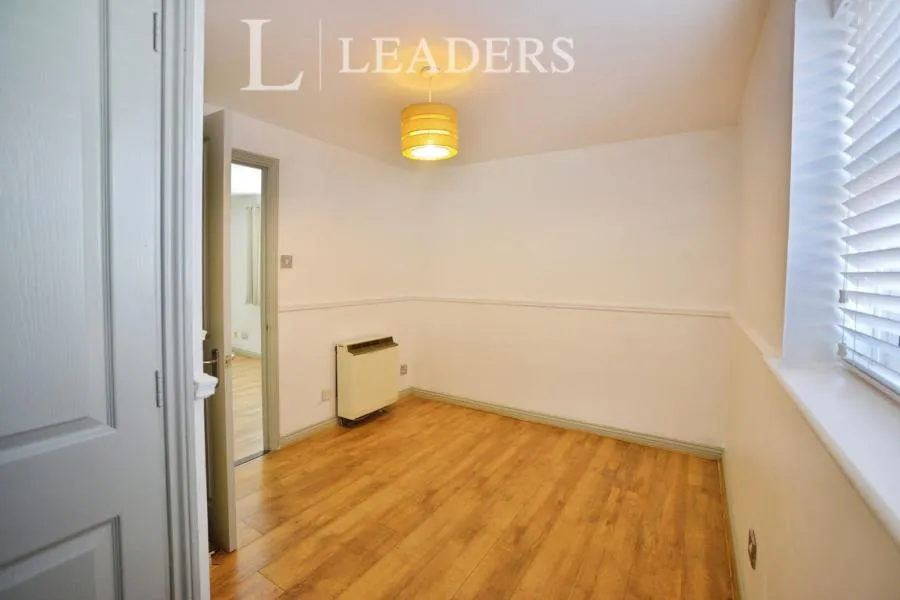 Hamilton Court, Templemead, CM8, photo 8