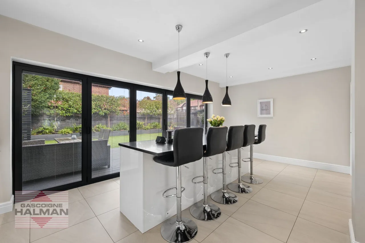 Thornham Road, Sale, photo 13