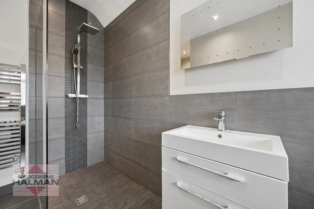 Thornham Road, Sale, photo 31