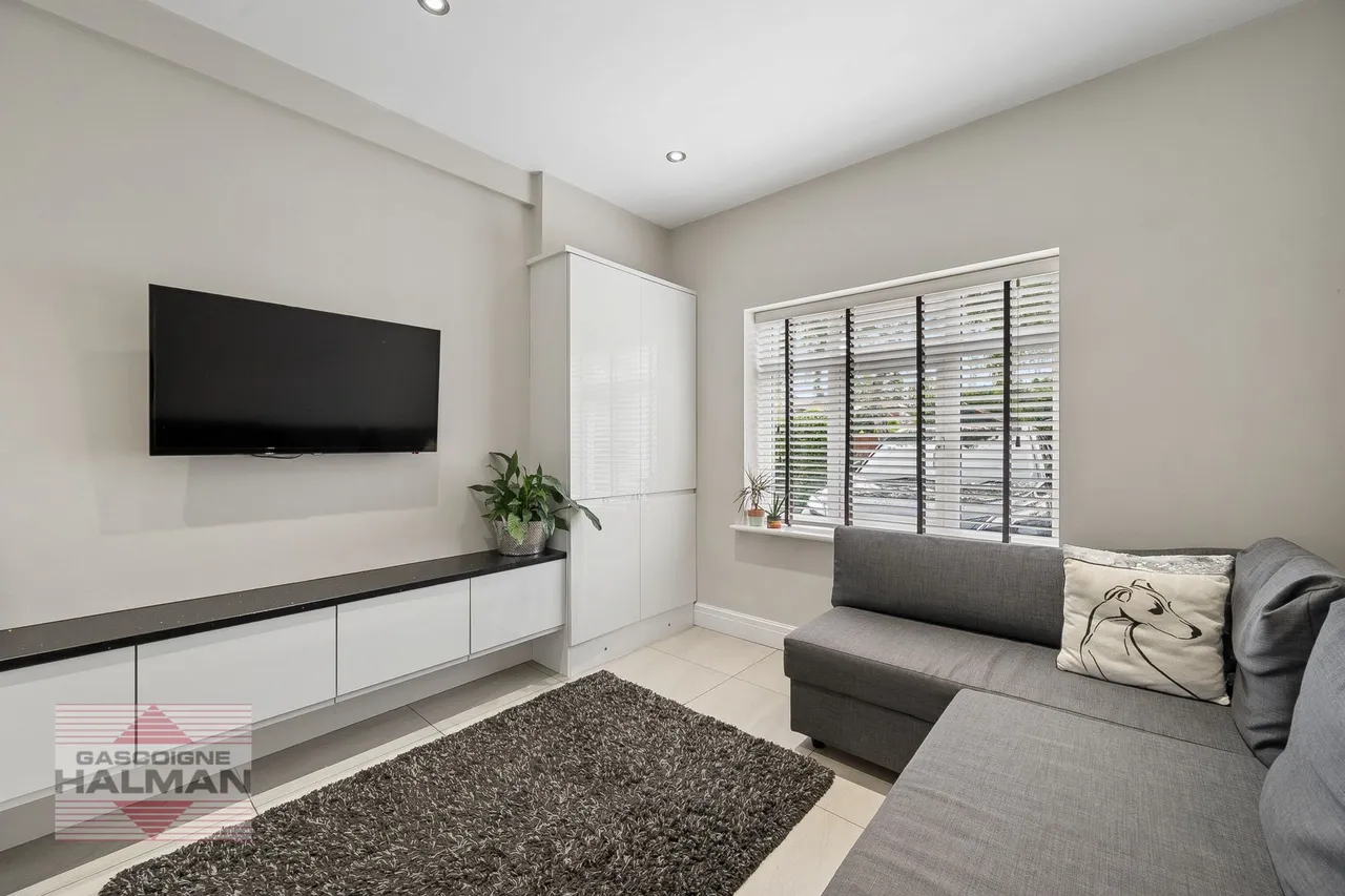 Thornham Road, Sale, photo 17