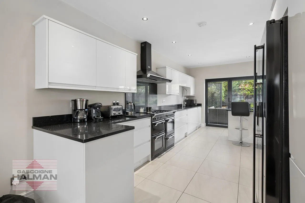 Thornham Road, Sale, photo 15