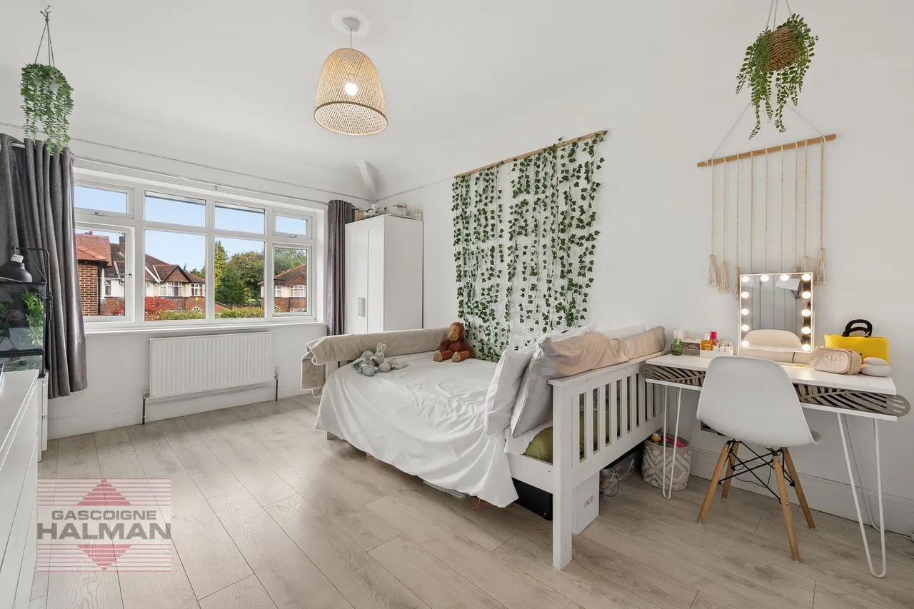 Thornham Road, Sale, photo 29