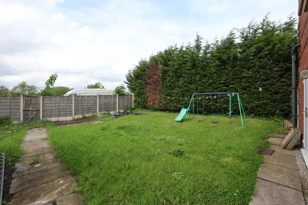 Firgrove Gardens, Rochdale OL16 3AF, photo 16
