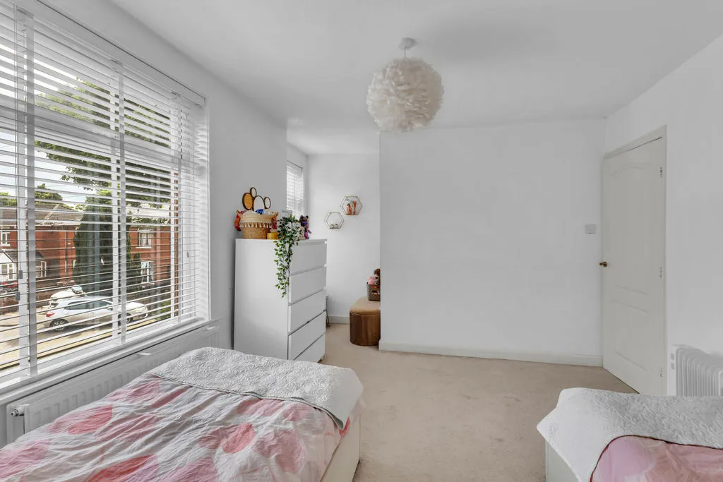 Firgrove Gardens, Rochdale OL16 3AF, photo 14