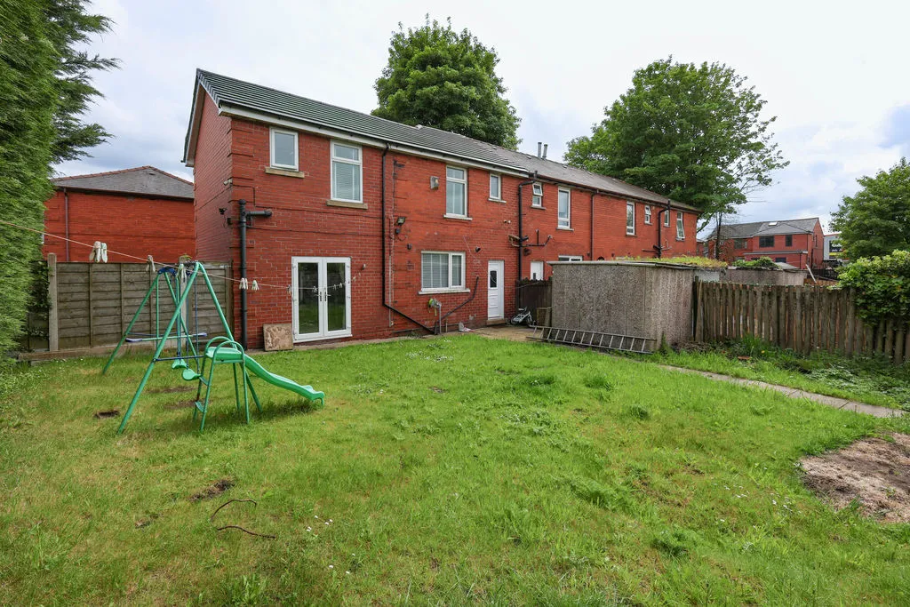 Firgrove Gardens, Rochdale OL16 3AF, photo 18