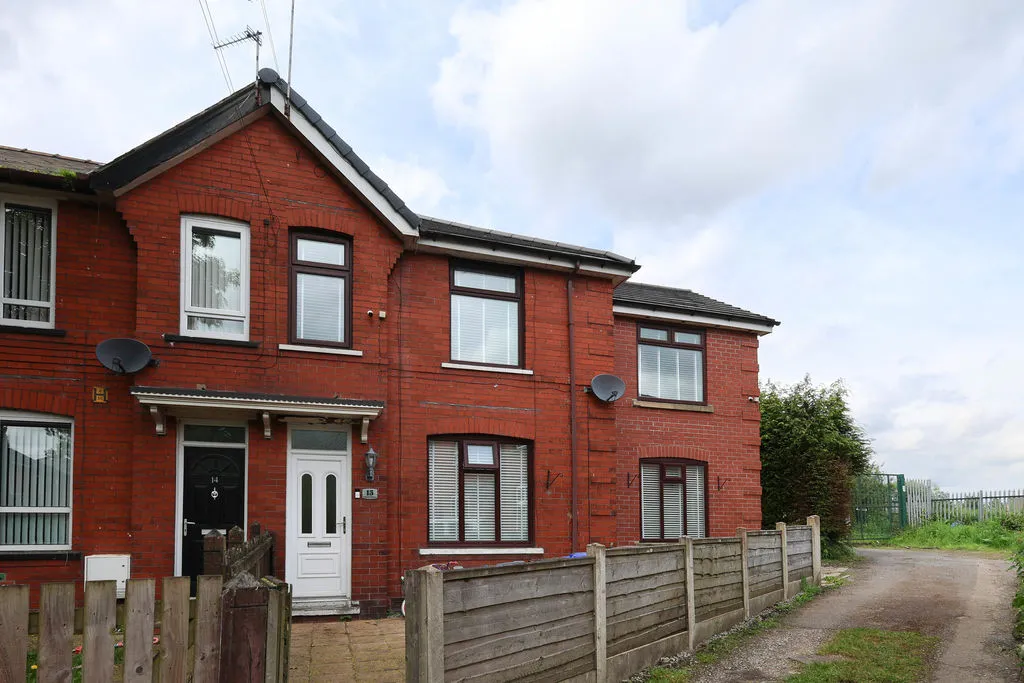3 bed house for sale — Firgrove Gardens, Rochdale OL16 3AF