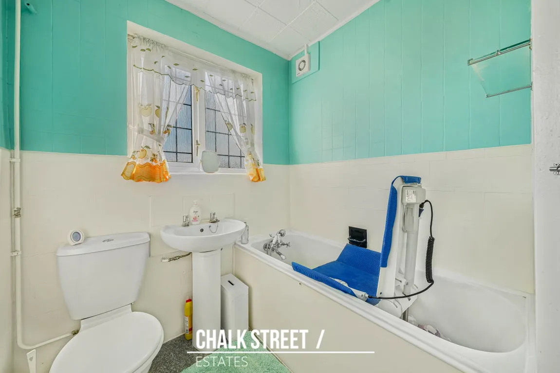 Victoria Avenue, Romford, RM5, photo 13