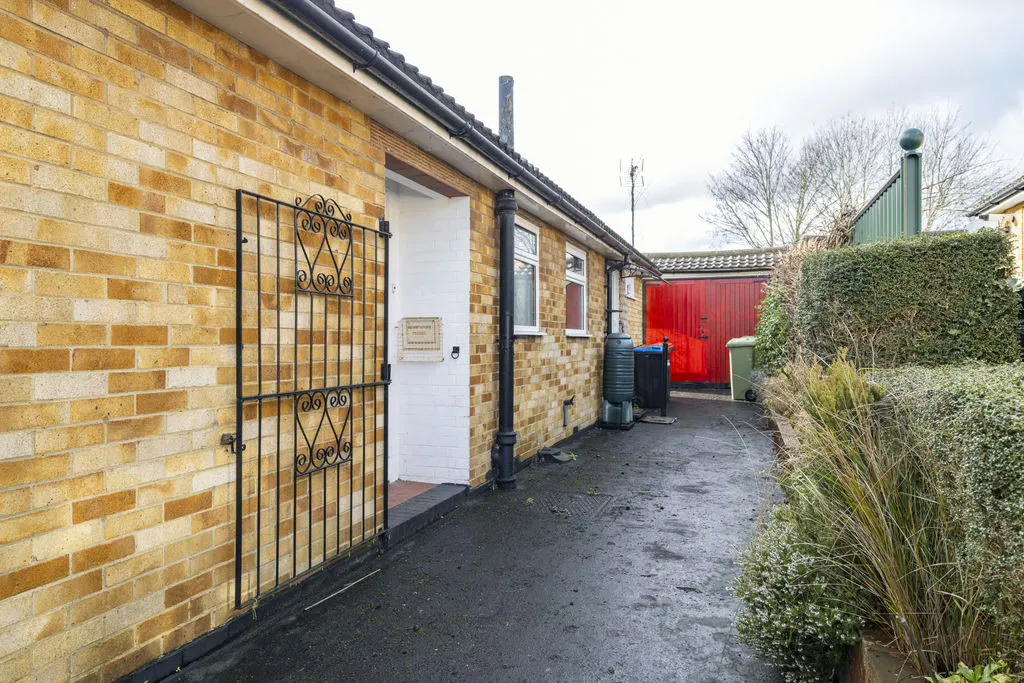 Shenley Road, Bletchley, Milton Keynes, Buckinghamshire, MK3 6HE, photo 7