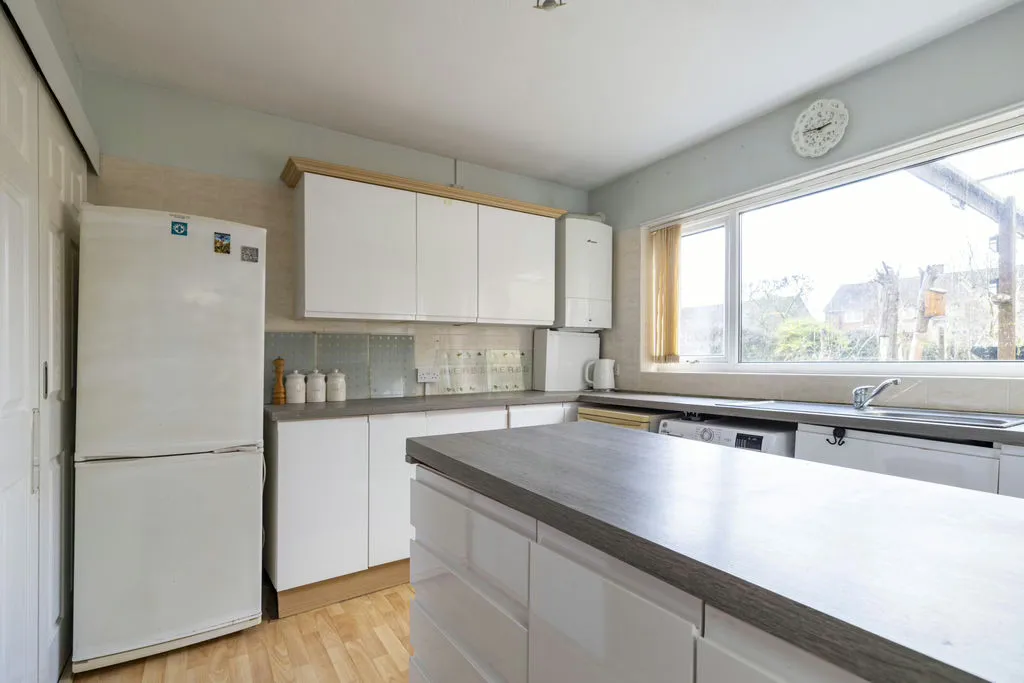 Shenley Road, Bletchley, Milton Keynes, Buckinghamshire, MK3 6HE, photo 21