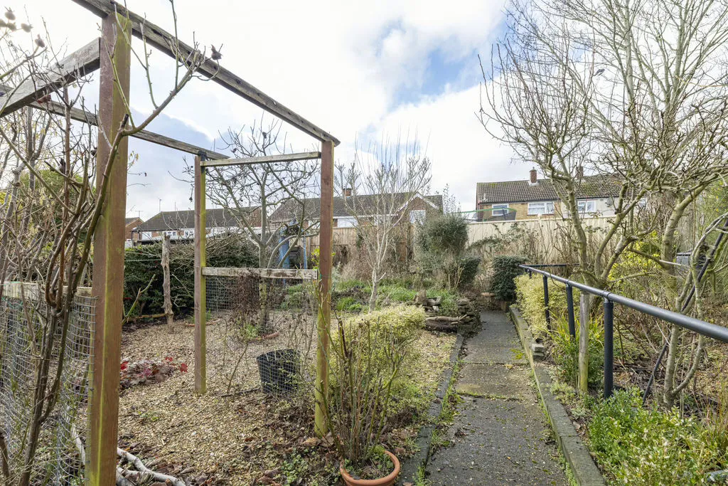 Shenley Road, Bletchley, Milton Keynes, Buckinghamshire, MK3 6HE, photo 18