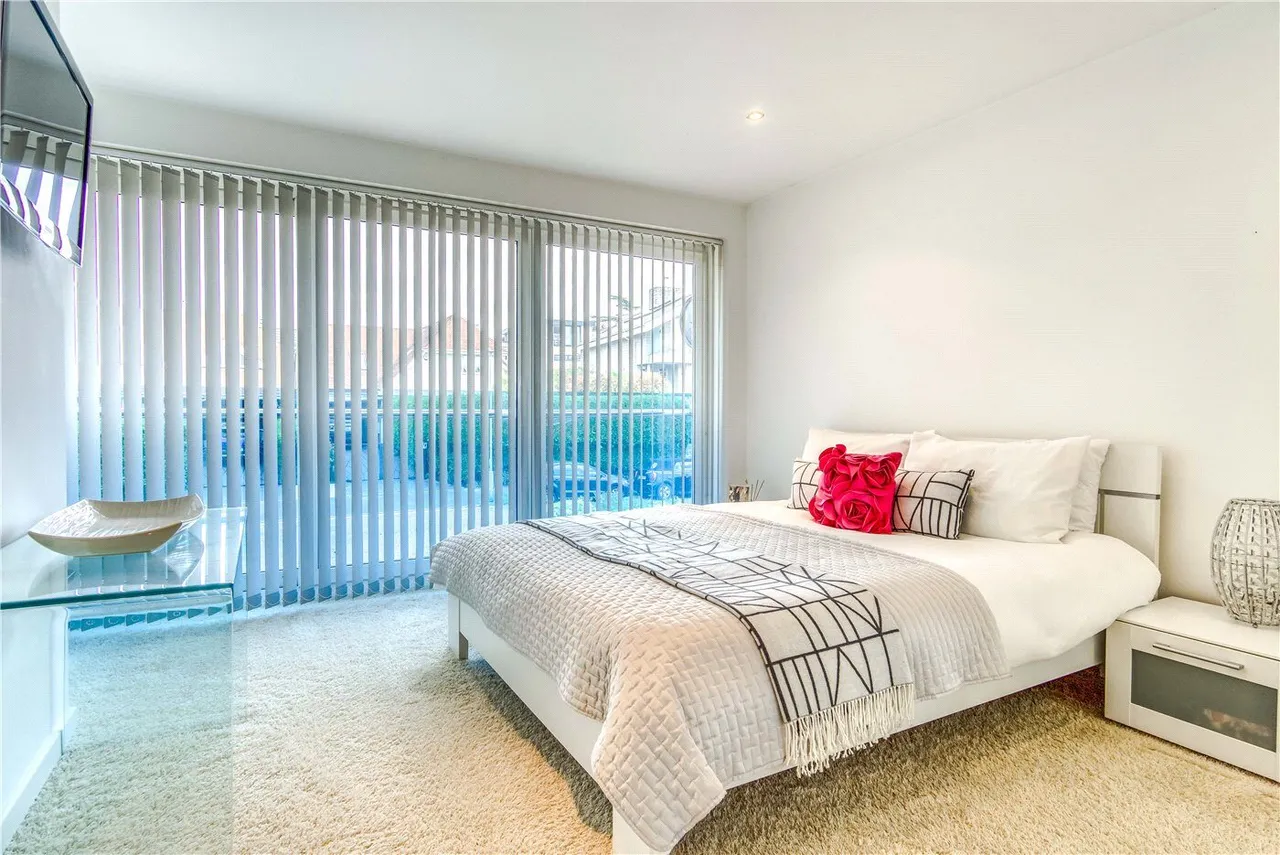 Dorset Lake Avenue, Lilliput, BH14, photo 13