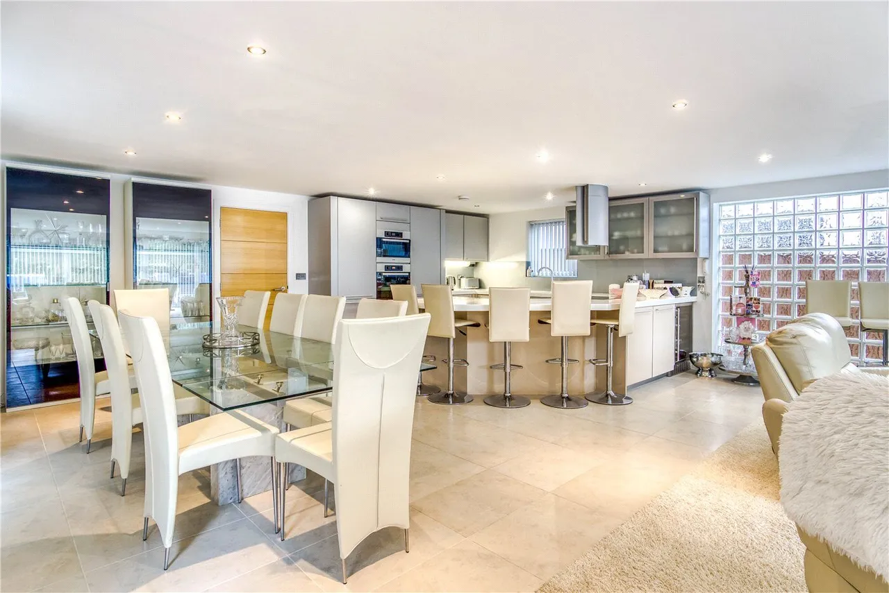 Dorset Lake Avenue, Lilliput, BH14, photo 4