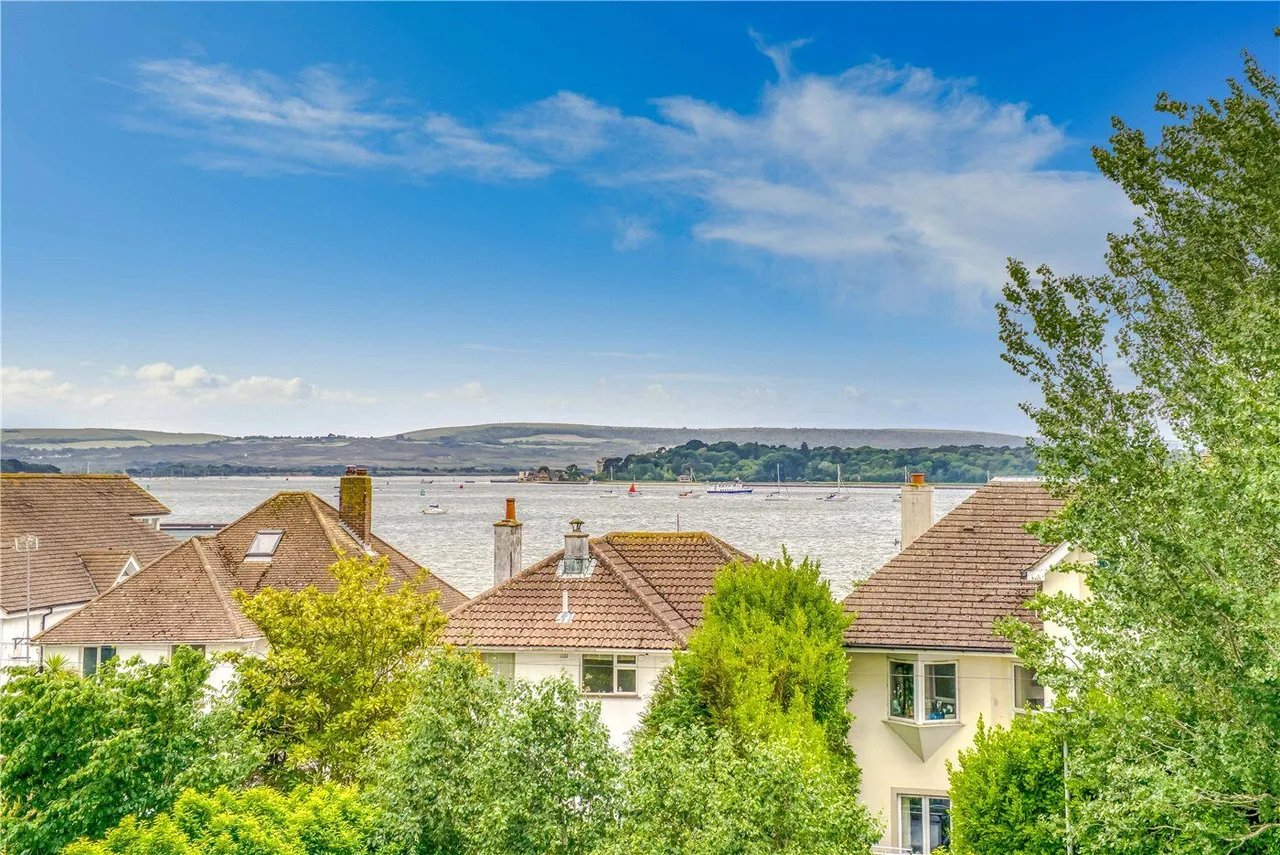 Dorset Lake Avenue, Lilliput, BH14, photo 10