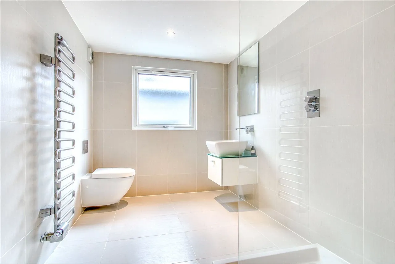 Dorset Lake Avenue, Lilliput, BH14, photo 15