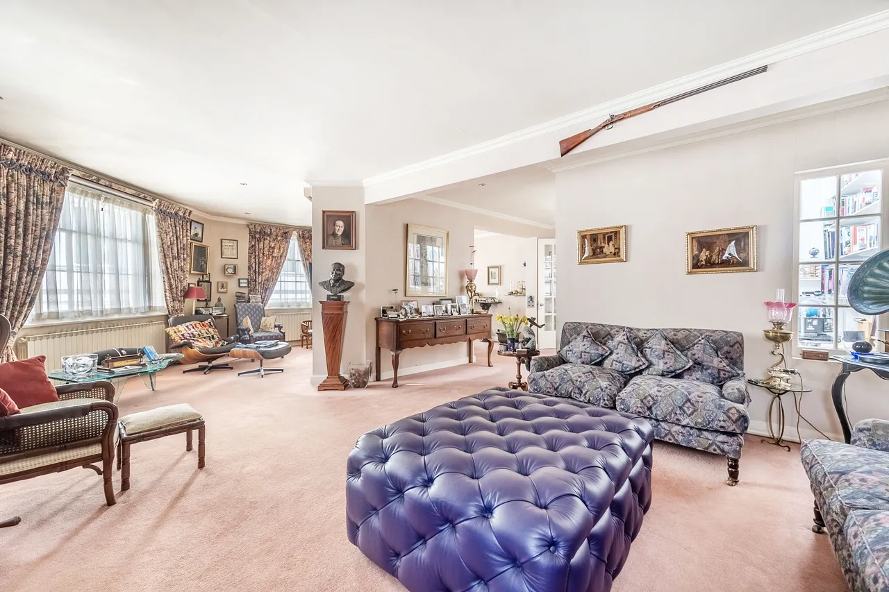 5 bed flat for sale — 7 Chester Mews, London