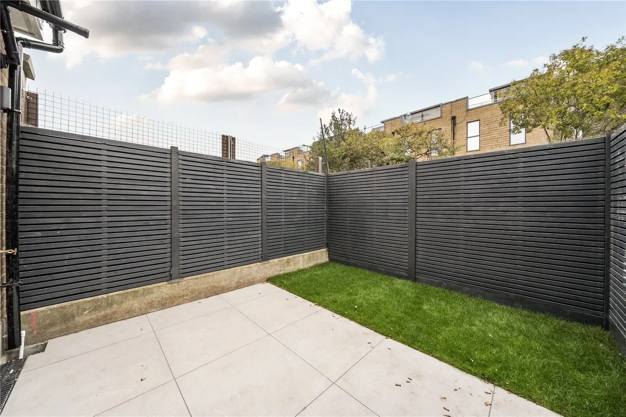 Ashfield Road, London, W3, photo 14