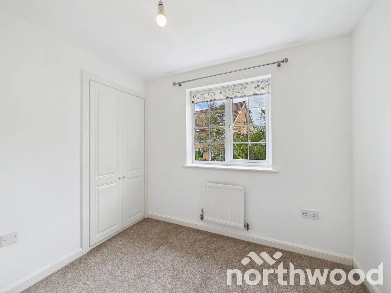 Sweetbay Crescent, Godinton Park, TN23, photo 18