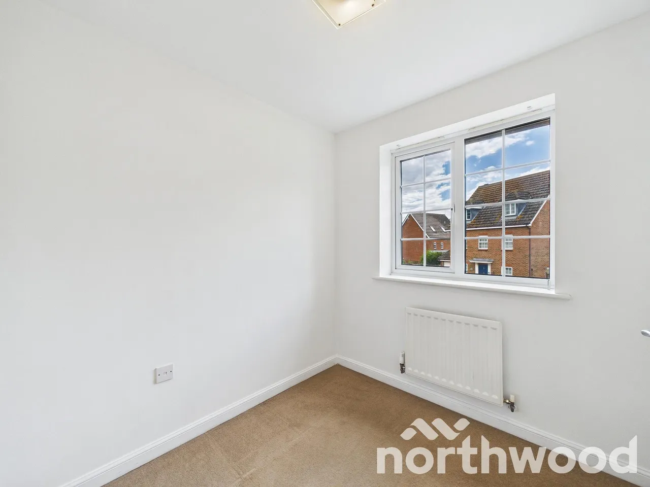 Sweetbay Crescent, Godinton Park, TN23, photo 14