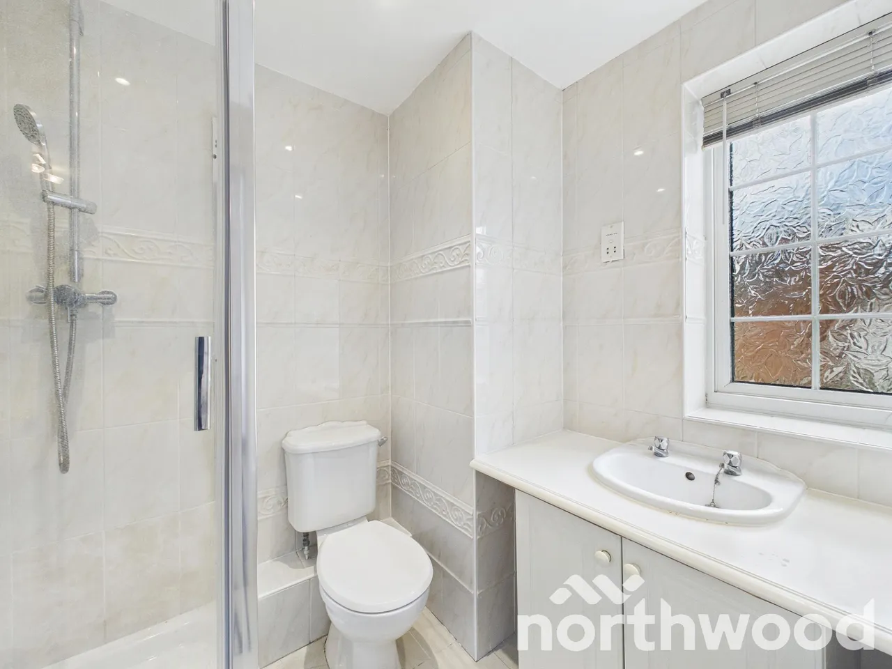 Sweetbay Crescent, Godinton Park, TN23, photo 12