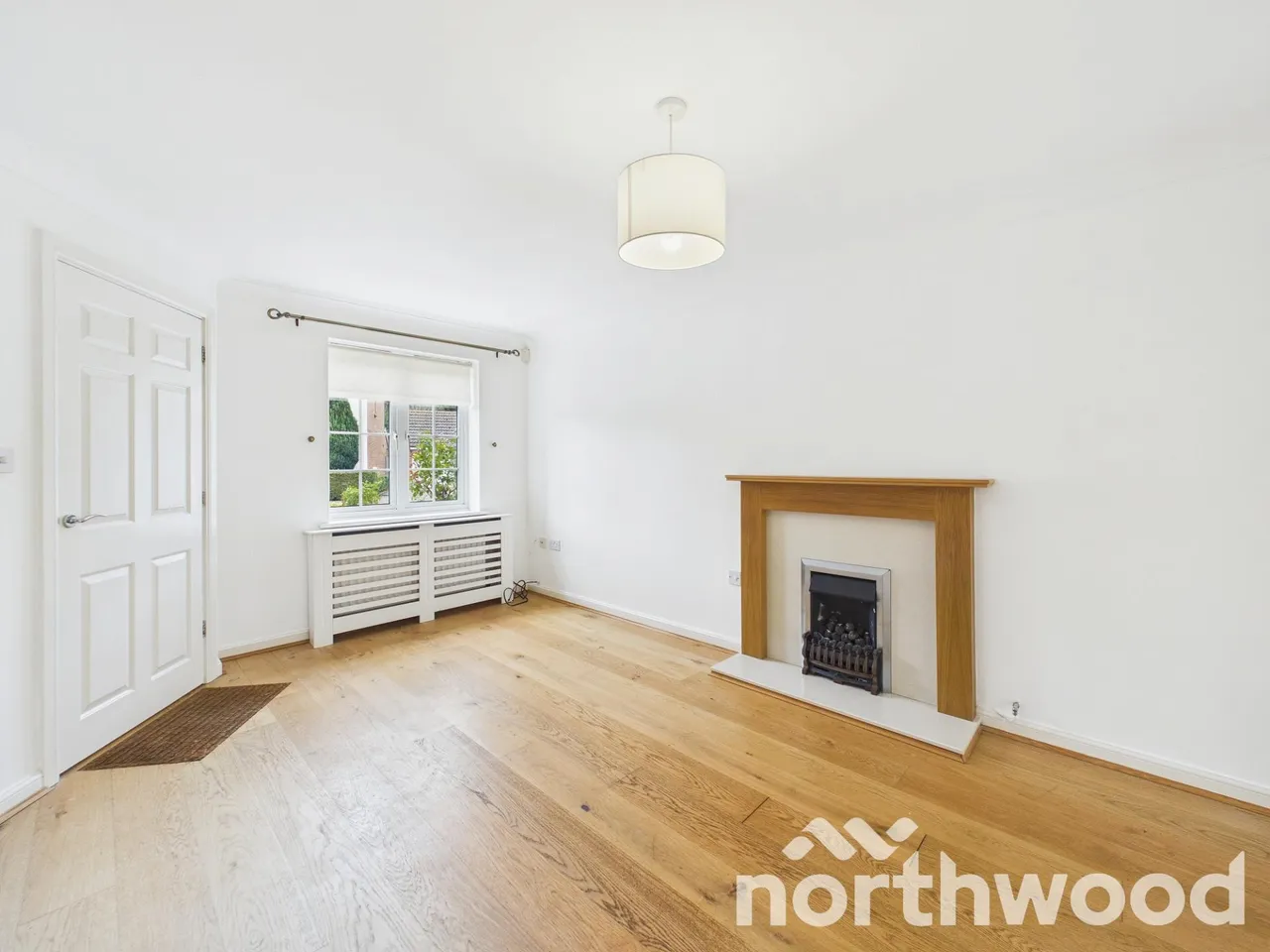 Sweetbay Crescent, Godinton Park, TN23, photo 8