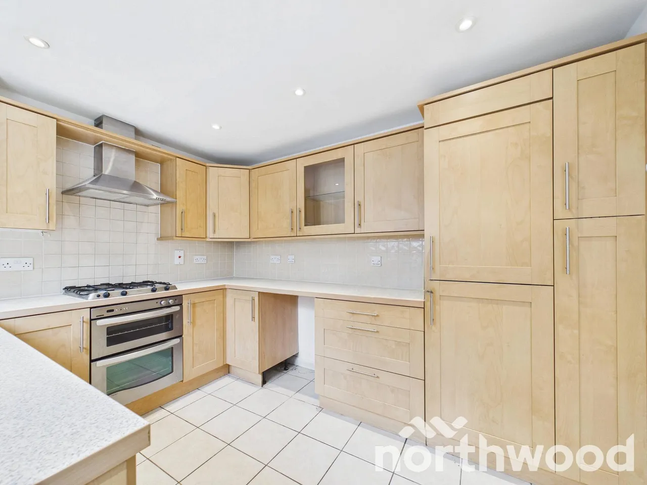 Sweetbay Crescent, Godinton Park, TN23, photo 5