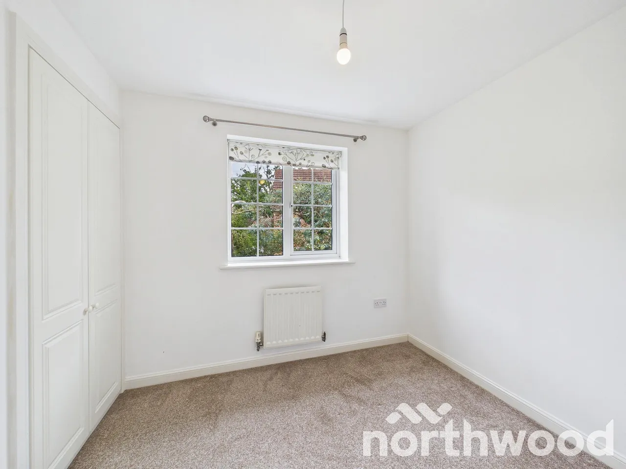 Sweetbay Crescent, Godinton Park, TN23, photo 17