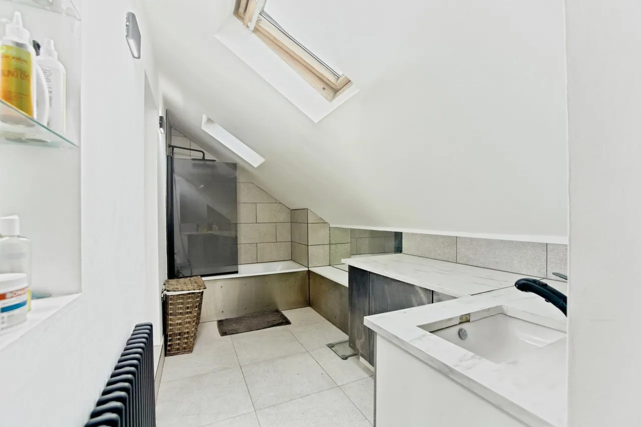 Christian Fields, London, SW16, photo 7