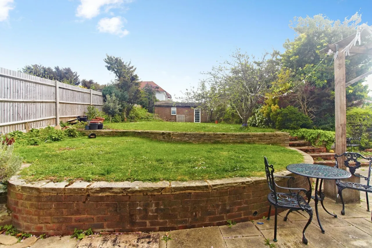 Christian Fields, London, SW16, photo 14