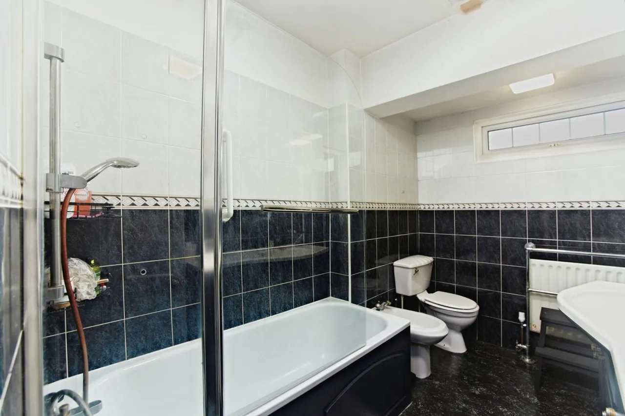 Christian Fields, London, SW16, photo 12