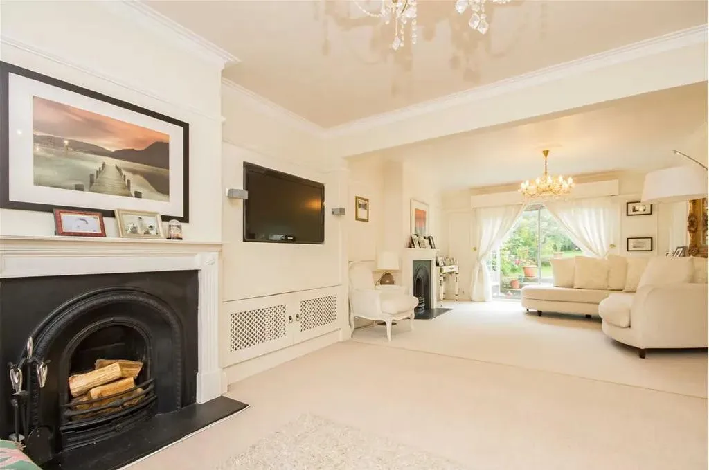4 bed house for sale, Christian Fields, London, SW16