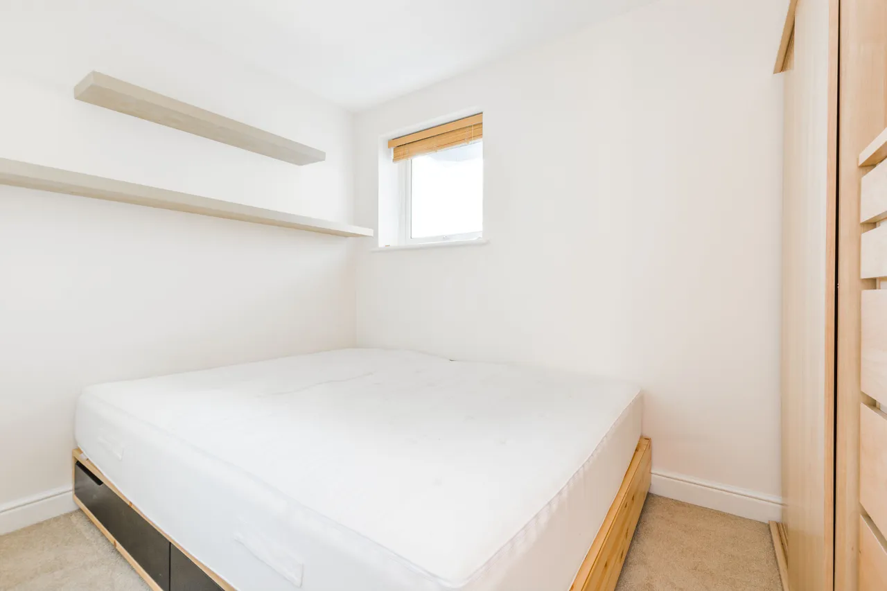 40 Gean Court, London Square, Cline Road, photo 5