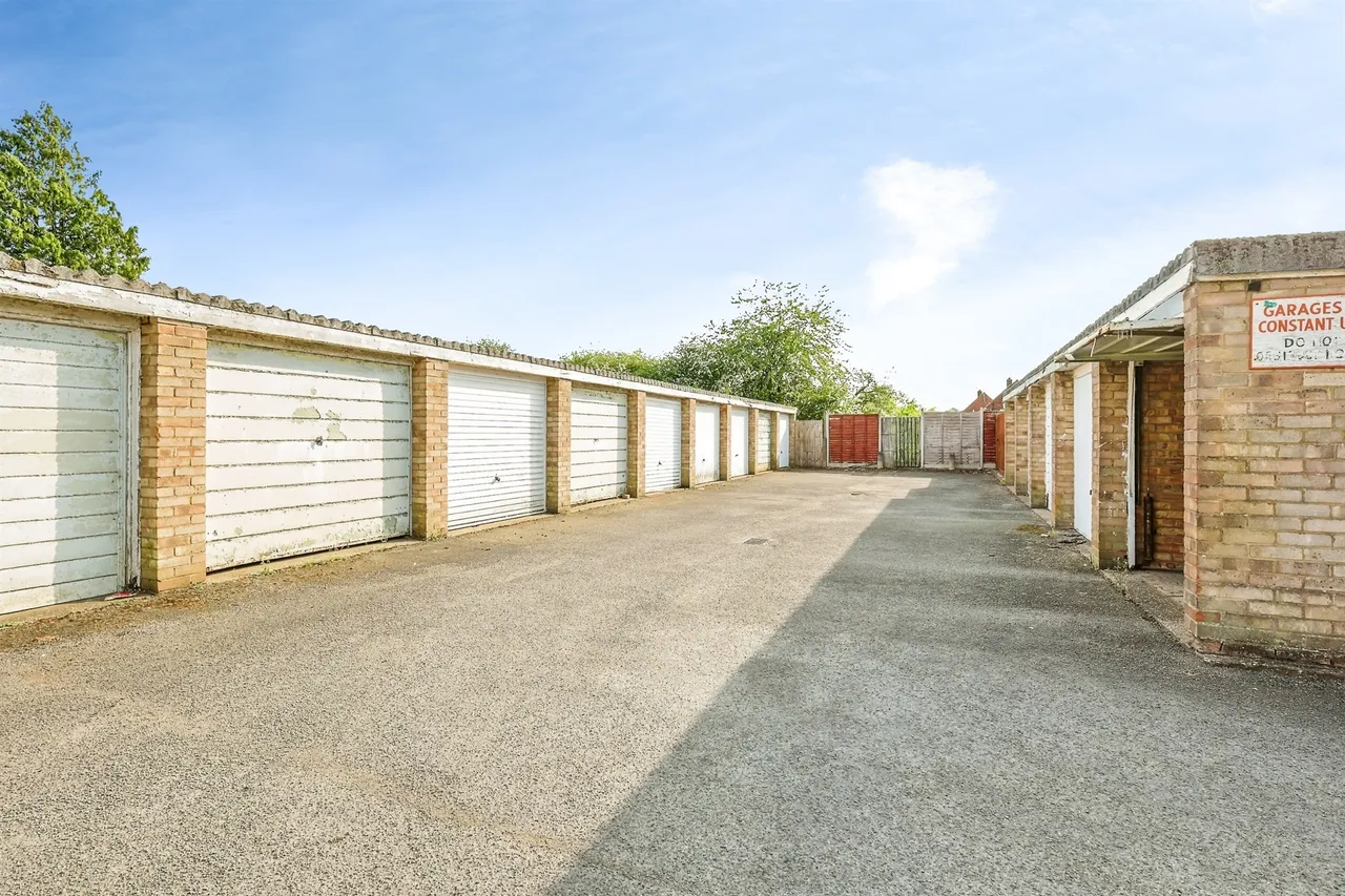 Castle Avenue, Northampton, NN5, photo 16