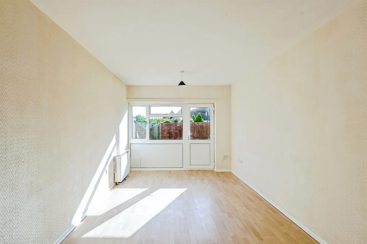 Castle Avenue, Northampton, NN5, photo 3