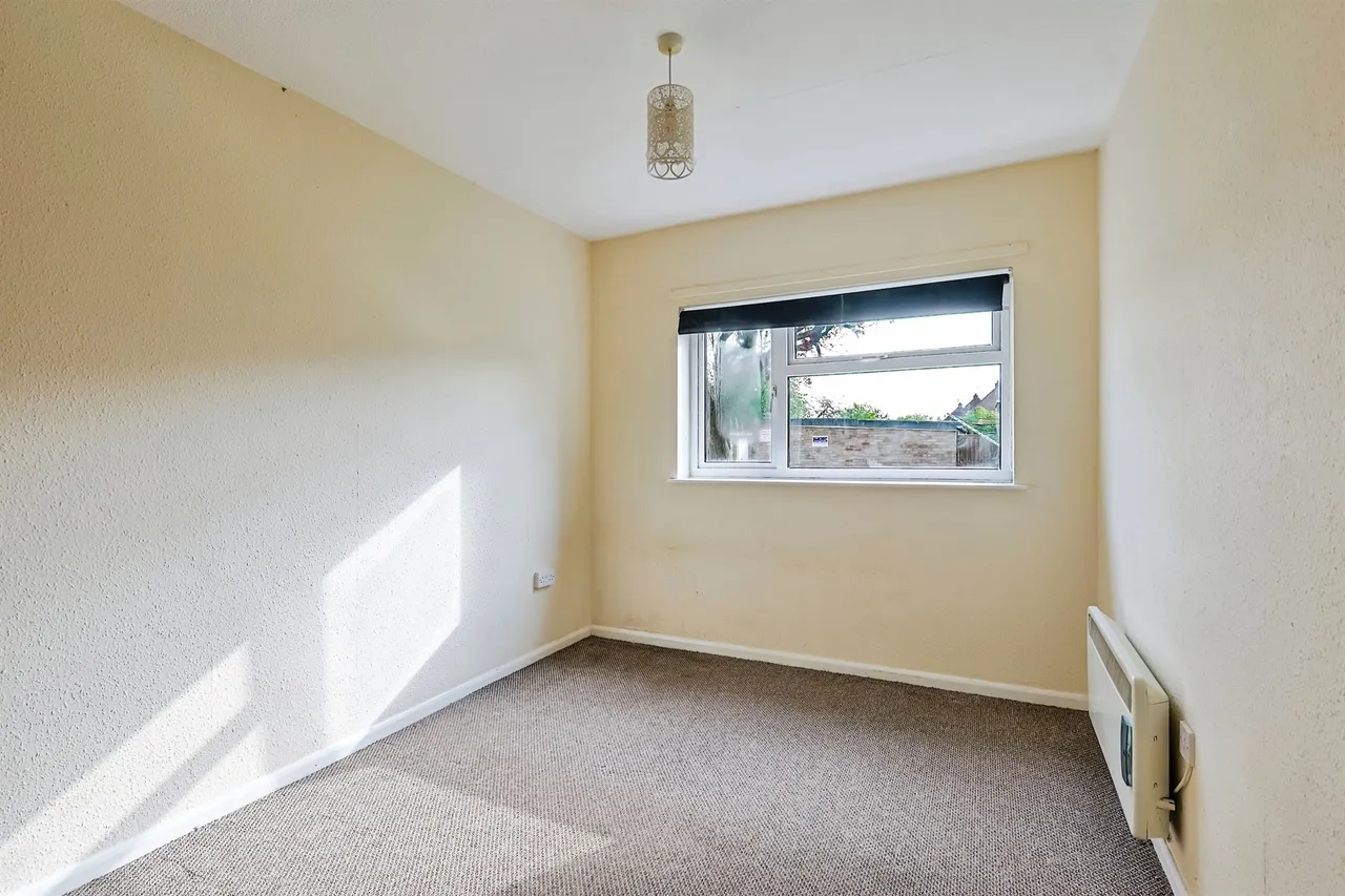 Castle Avenue, Northampton, NN5, photo 9