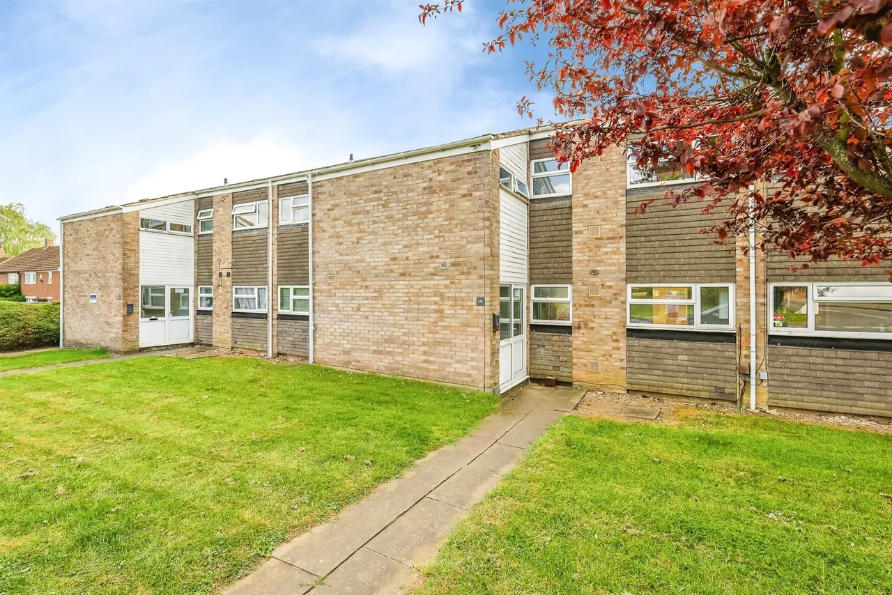 1 bed flat for sale, Castle Avenue, Northampton, NN5