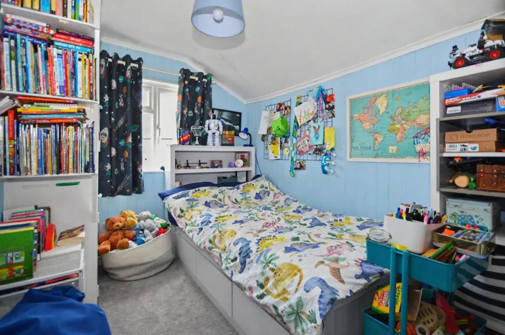 Wellingborough Road, Earls Barton, photo 15