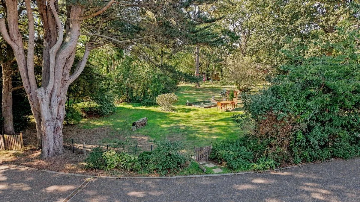 Badger Wood Lane, Aldringham, photo 14