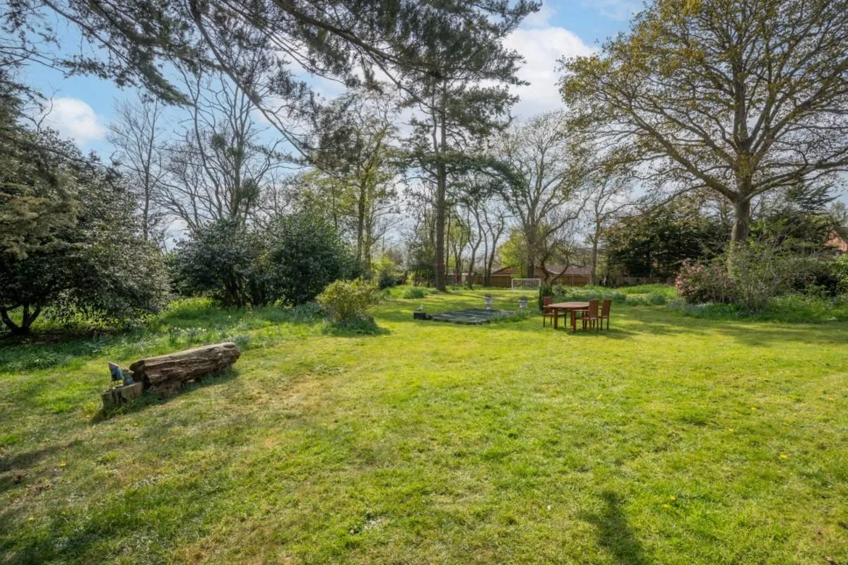 Badger Wood Lane, Aldringham, photo 15