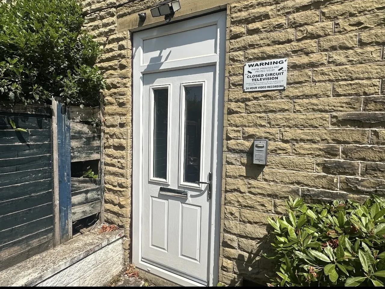 1 bed flat to rent — Miln Road, HUDDERSFIELD