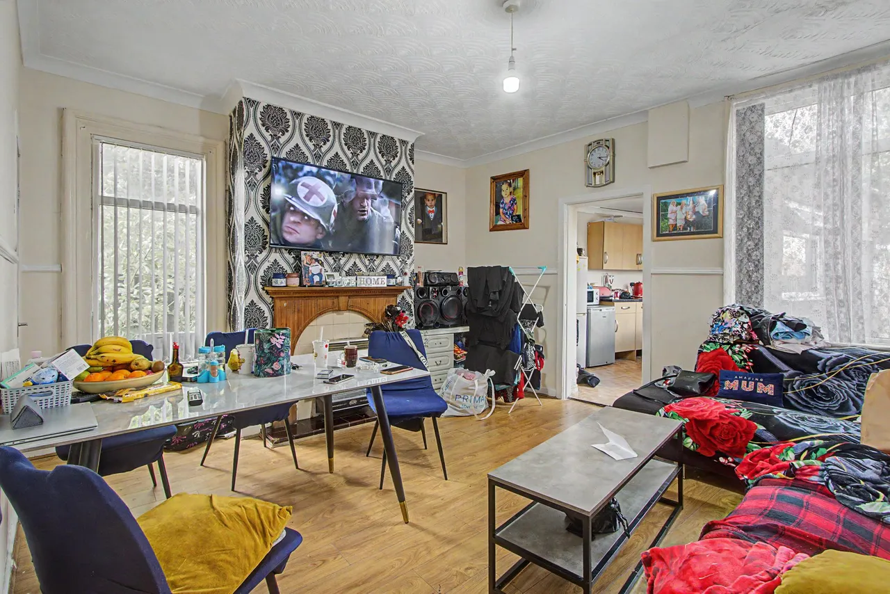 Newland Street, Wakefield, WF1, photo 2