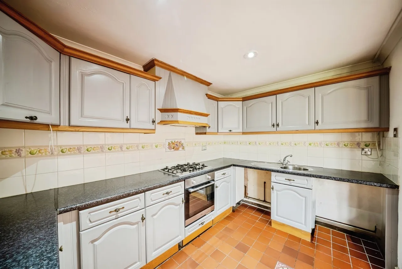 Budden Crescent, Caldicot, NP26, photo 17