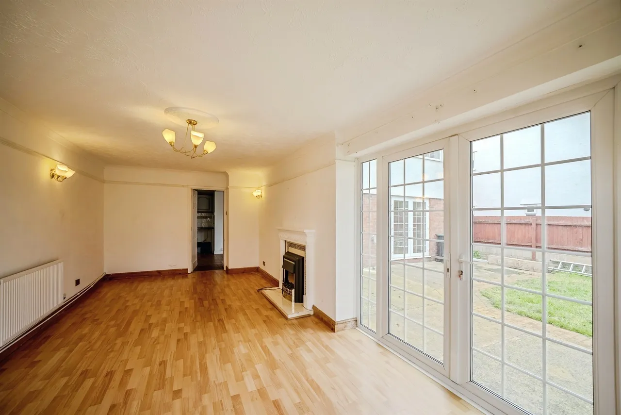 Budden Crescent, Caldicot, NP26, photo 11