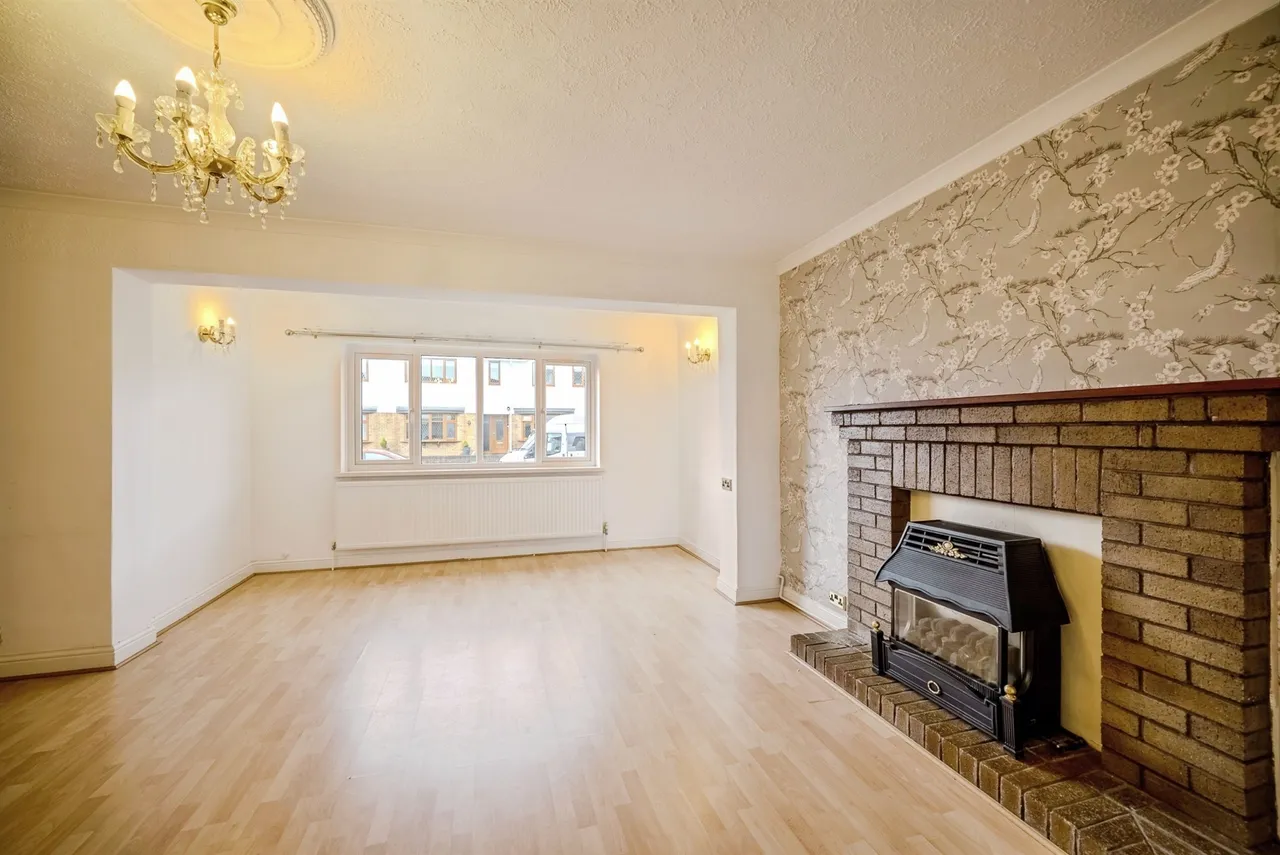 Budden Crescent, Caldicot, NP26, photo 8