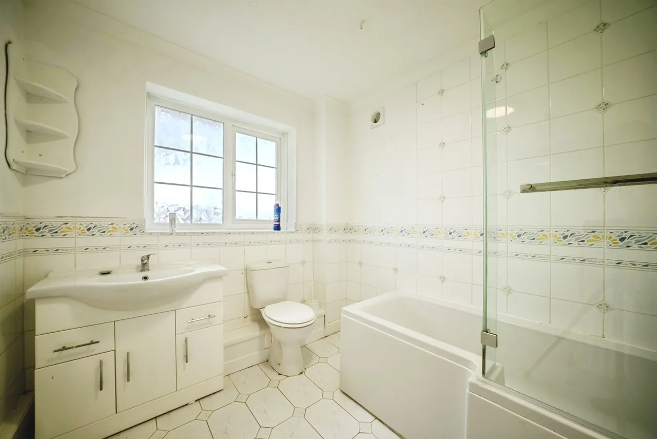 Budden Crescent, Caldicot, NP26, photo 32